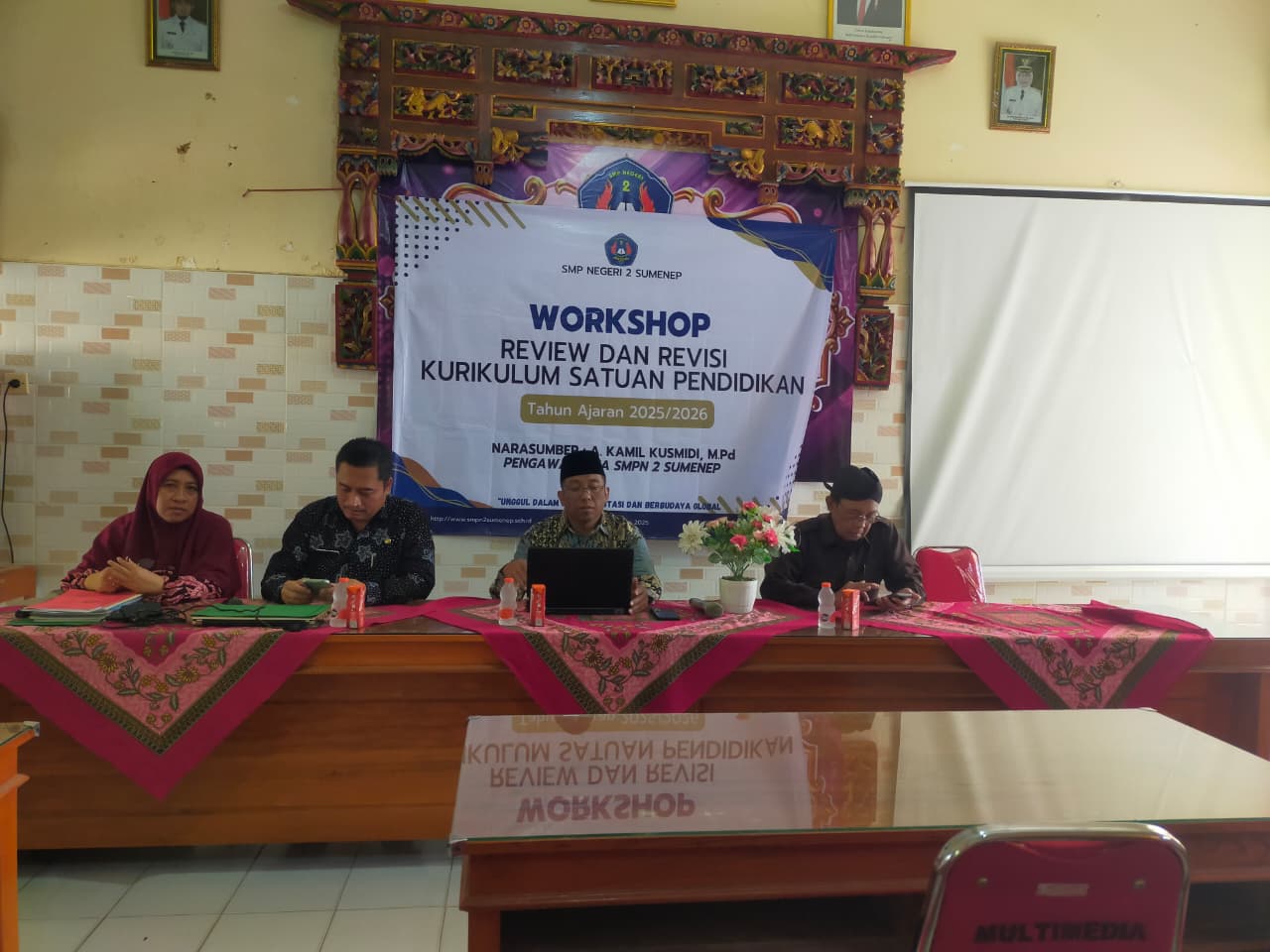 SMPN 2 Sumenep Gelar Workshop Review & Revisi Kurikulum 2025/2026: Menuju Pembelajaran Mendalam dan Relevan Zaman